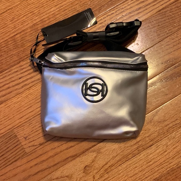 BEBE Fanny Pack - Picture 2 of 3